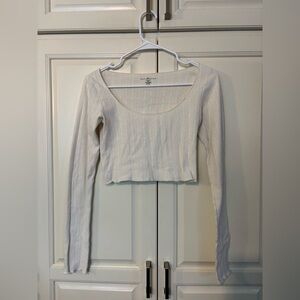 Brandy Melville Mckenna White Long Sleeve Crop Top ($15)